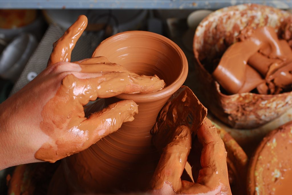 faire de la poterie