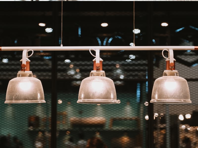 Rangée de 3 lampes industrielles