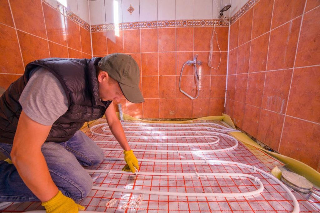 10-Comment installer un chauffage au sol dans une salle de bains existante