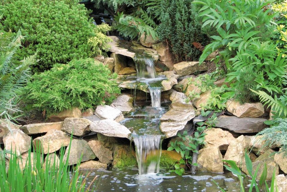 ruisseau alimentant votre bassin de jardin