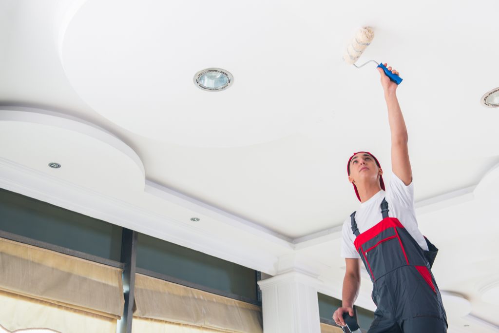 Le rôle crucial de l'isolation de plafond dans la prévention des moisissures